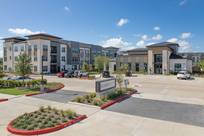 Kingsley Shadow Creek Ranch in Pearland, TX - Building Photo - Building Photo