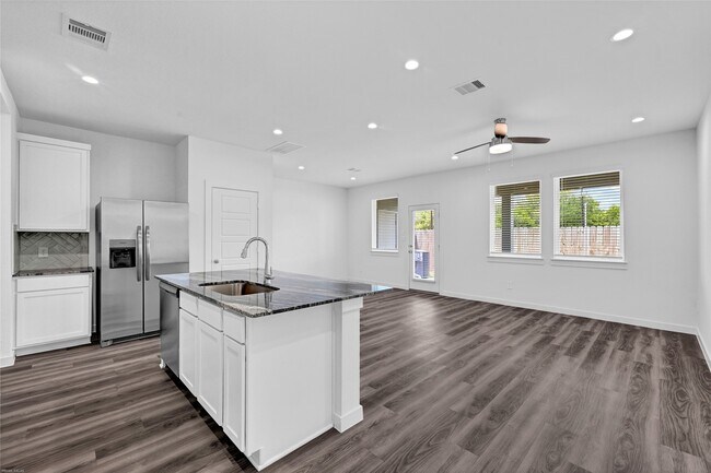 3015 Ocean Cay Dr in Houston, TX - Building Photo - Building Photo