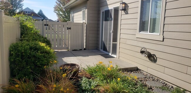 2130 N Country Vista Blvd in Liberty Lake, WA - Building Photo - Building Photo
