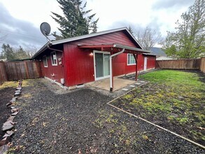 6884 G St in Springfield, OR - Building Photo - Building Photo