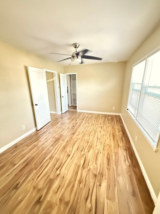 180 Glover Ave, Unit 1/2