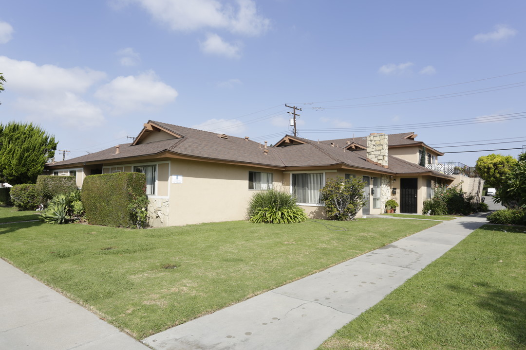 Belgrave Apartments in Garden Grove, CA - Foto de edificio