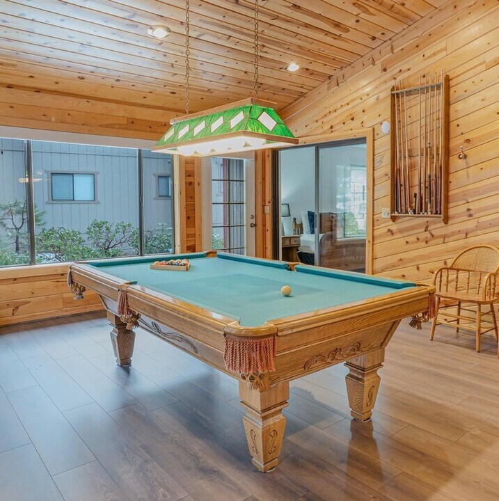 7715 Kingswood Dr in Kings Beach, CA - Building Photo