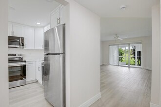 3595 Birdie Dr in Greenacres, FL - Building Photo - Building Photo