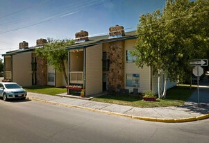 Alpine Apartments in Craig, CO - Building Photo