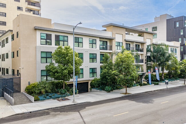 Kingsley Diplomat Apartments