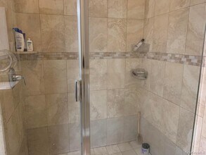 23 Nicole Ct in Copiague, NY - Building Photo - Building Photo