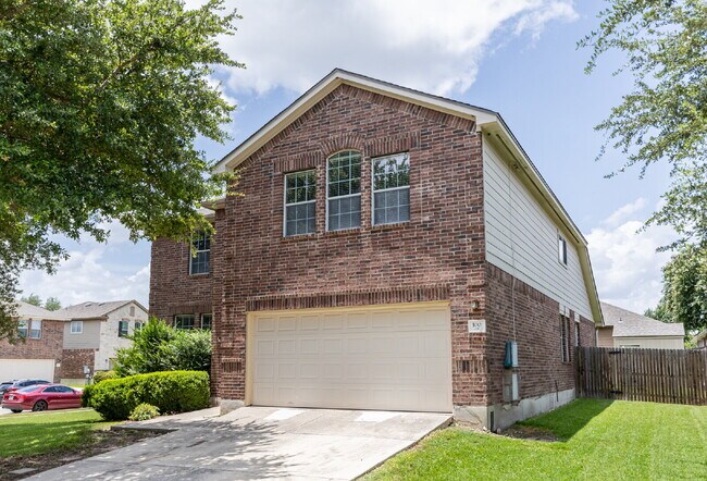 100 Ling Ln in Cibolo, TX - Building Photo - Building Photo