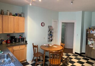 106 Central St, Unit 108-3R in Somerville, MA - Building Photo - Building Photo