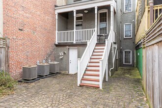 403 P St NW, Unit B in Washington, DC - Foto de edificio - Building Photo
