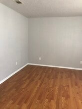 101 W Lonita Ave in Nolanville, TX - Building Photo - Building Photo
