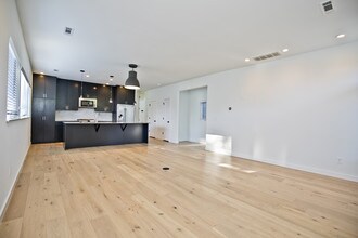 716 W Stone St in Fayetteville, AR - Building Photo - Building Photo