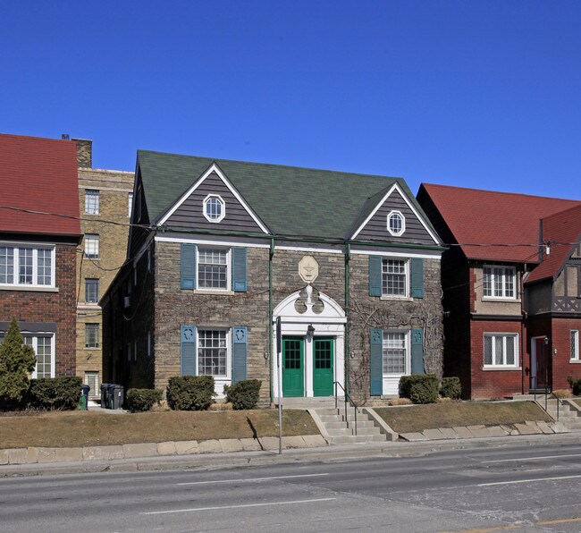 12-14 Lawrence Ave E in Toronto, ON - Building Photo - Primary Photo