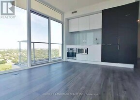 33 Helendale Ave in Toronto, ON - Building Photo