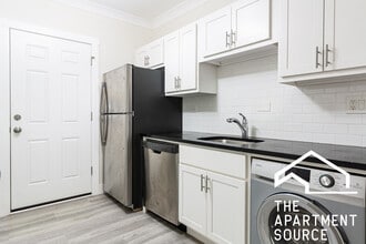 1425 W Hutchinson St, Unit 1 in Chicago, IL - Building Photo - Building Photo