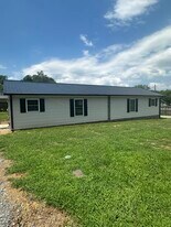 717 Martin St in Maryville, TN - Building Photo