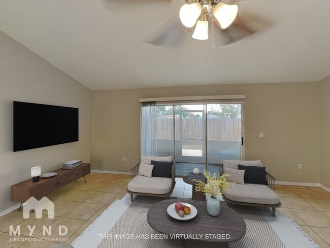 7478 Susquehanna Trail in Spring Hill, FL - Foto de edificio - Building Photo