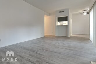 6500 Harbor Town Dr, Unit 909 in Houston, TX - Building Photo - Building Photo