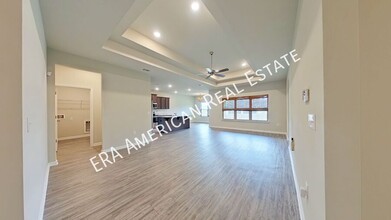 305 Merlin Ct in Crestview, FL - Building Photo - Building Photo