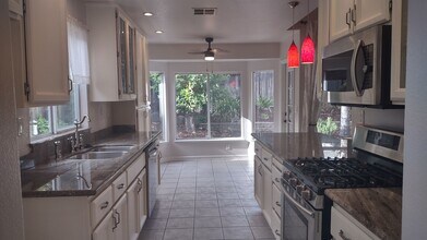 1210 Camino Capistrano in Roseville, CA - Building Photo - Building Photo