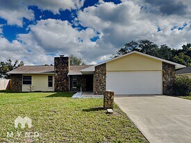 2040 De Carlo Ave in Spring Hill, FL - Building Photo