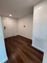 466 River St in Boston, MA - Foto de edificio - Building Photo