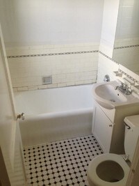 185 Chestnut Hill Ave photo'