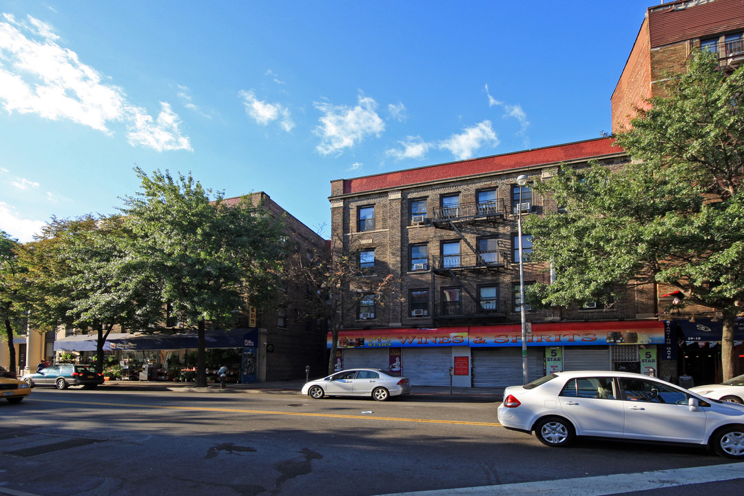 59-16 Woodside Ave in Flushing, NY - Building Photo