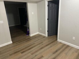 4223 Sunset Dr in Osage Beach, MO - Building Photo