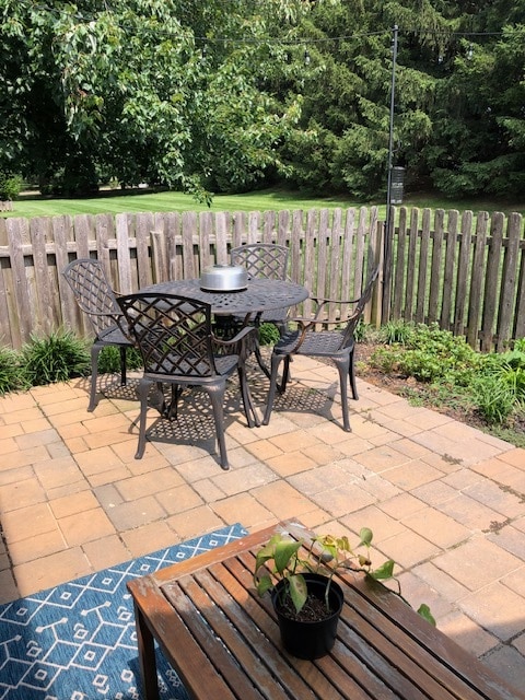 property at 11 Craig Ct