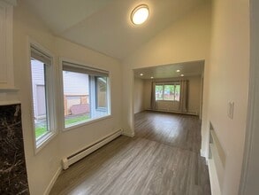 2511 Banbury Dr in Anchorage, AK - Building Photo - Building Photo