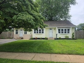 7 Todd Ln in Newark, DE - Building Photo