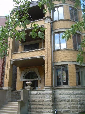 property at 928 W Leland Ave