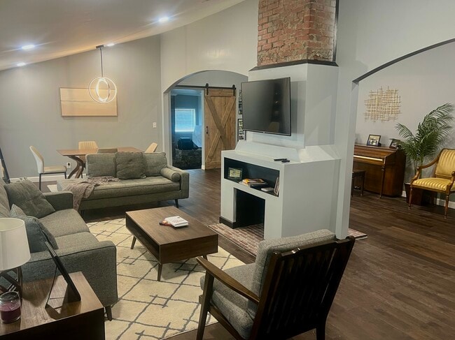 property at 4531 Embry Rd