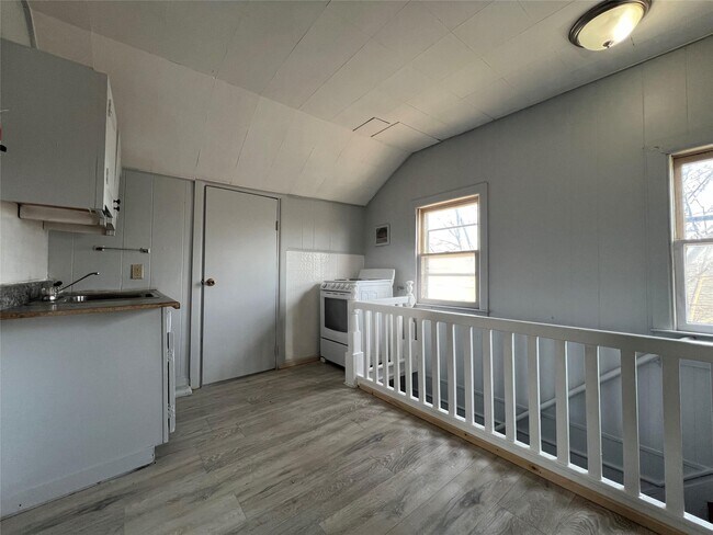 20 High St-Unit -3 in Poughkeepsie, NY - Building Photo - Building Photo