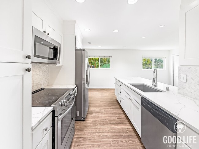 1953 Altamont Ct in San Diego, CA - Building Photo - Building Photo