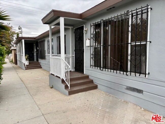 3113 W 109th St in Inglewood, CA - Building Photo - Building Photo