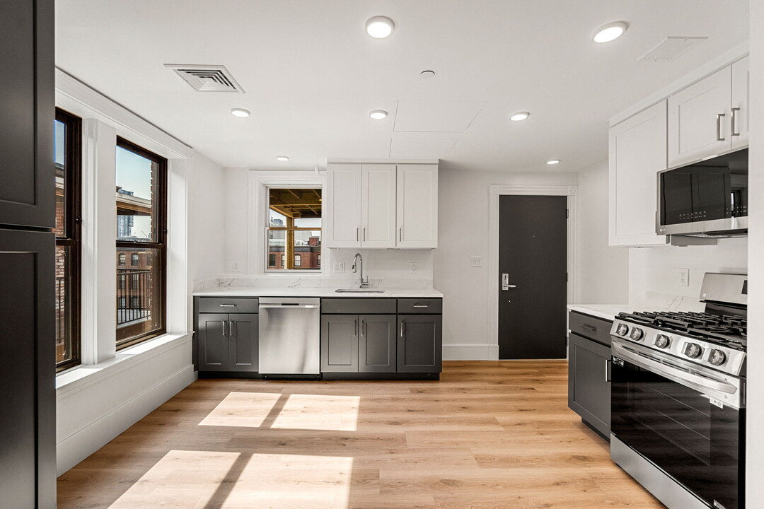 434 - 440 Massachusetts Ave. in Cambridge, MA - Foto de edificio