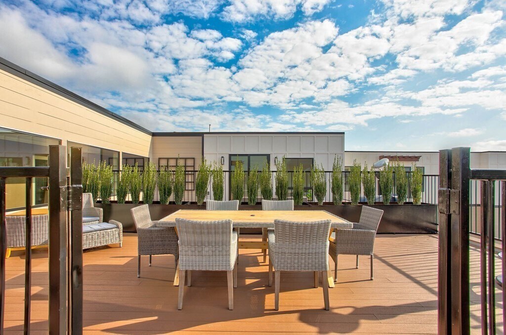 519 Broadway in Somerville, MA - Building Photo