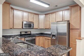 9204 Charleston Dr in Manassas, VA - Building Photo - Building Photo