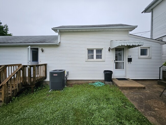 208 E Main St in Thurmont, MD - Building Photo - Building Photo