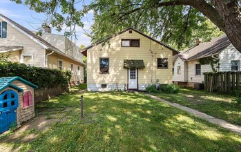 1706 29th St in Rock Island, IL - Building Photo - Building Photo