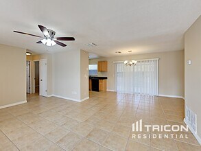227 Lochmond Dr in Fern Park, FL - Building Photo - Building Photo