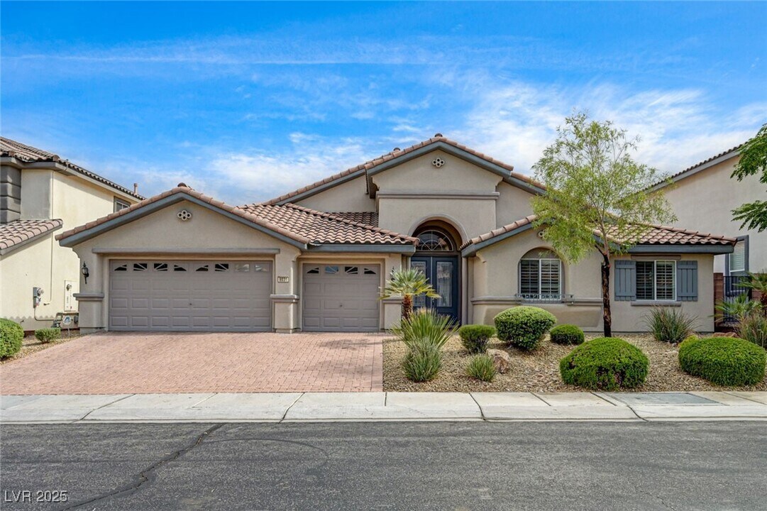 8031 Pavarotti Ave in Las Vegas, NV - Building Photo
