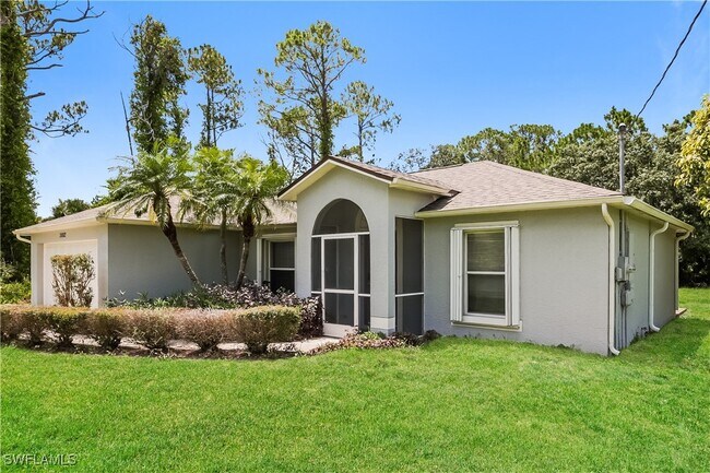 3082 Sikeston Ave in North Port, FL - Building Photo - Building Photo