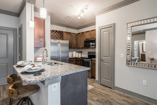 Cortland World Gateway Apartments