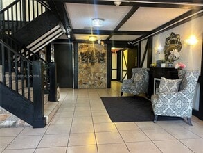 3690 Inverrary Dr in Lauderhill, FL - Building Photo - Building Photo