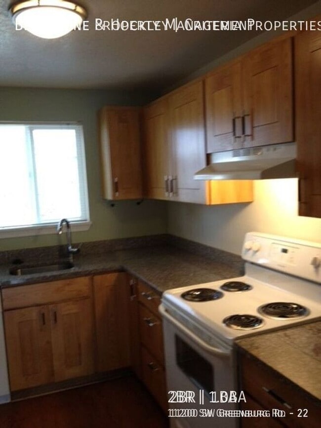 11200 SW Greenburg Rd in Tigard, OR - Building Photo - Building Photo