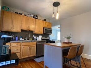 56 Mansfield St, Unit 3 in Boston, MA - Building Photo - Building Photo