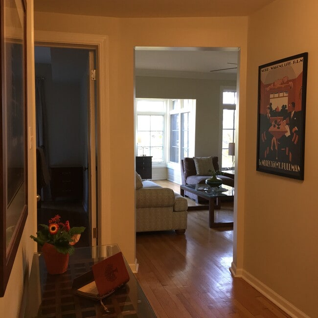 1844 Humboldt N Blvd, Unit 2nd in Chicago, IL - Building Photo - Building Photo